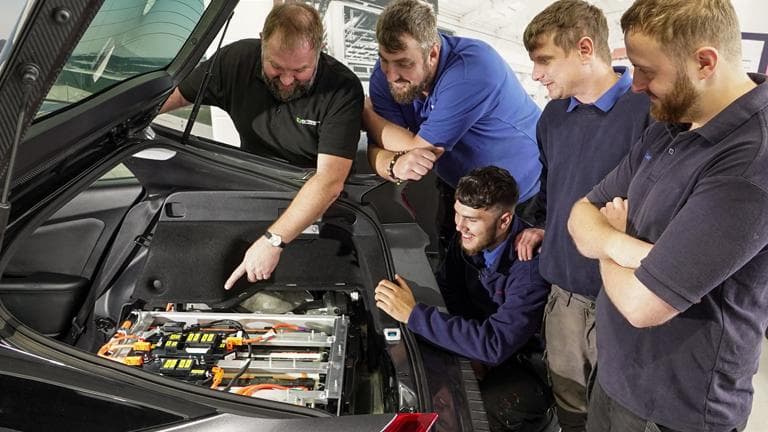 Mises en situation et apprentissage concret