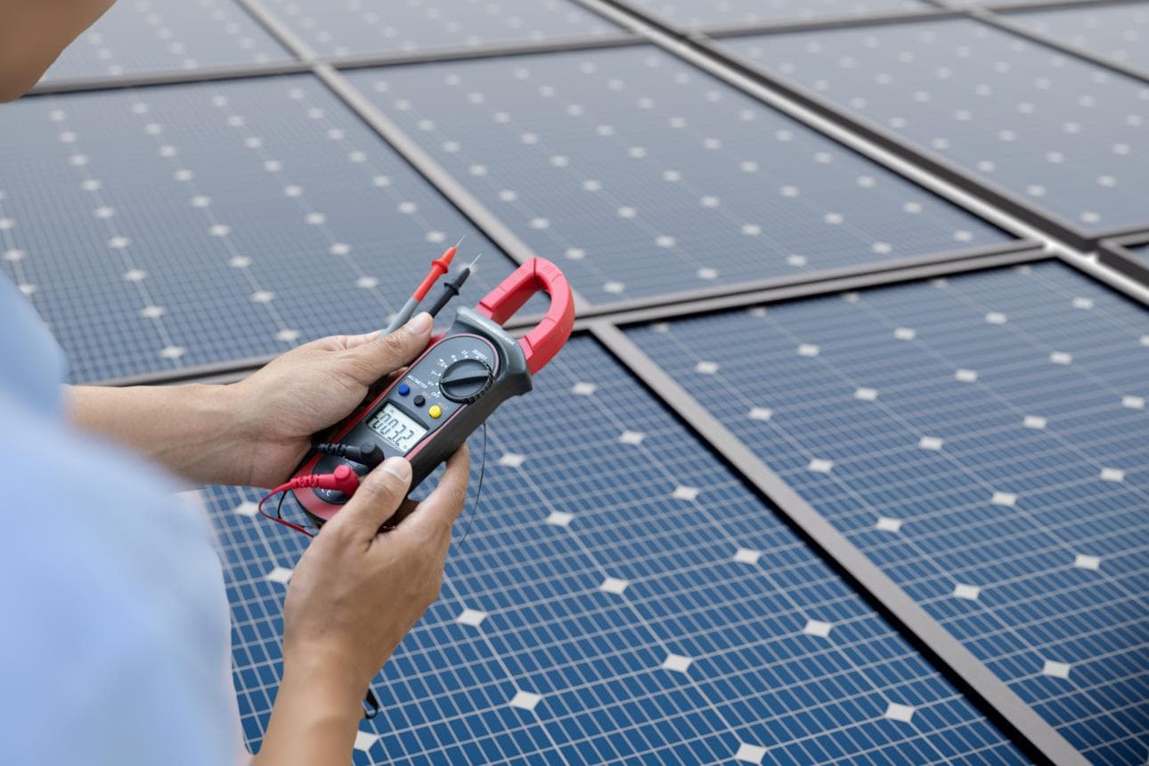 Installation et maintenance photovoltaïque BT visuel 2